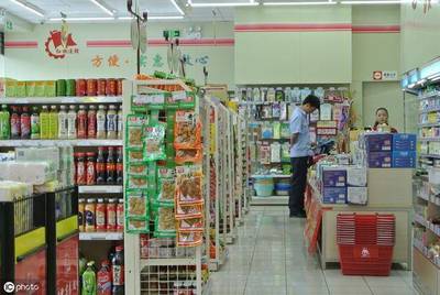 繳學(xué)費(fèi)繳燃?xì)赓M(fèi)！紅旗連鎖靠這些增值服務(wù)年收63億 日用百貨銷售